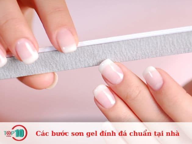 Các bước thực hiện sơn gel đính đá hoàn hảo tại nhà