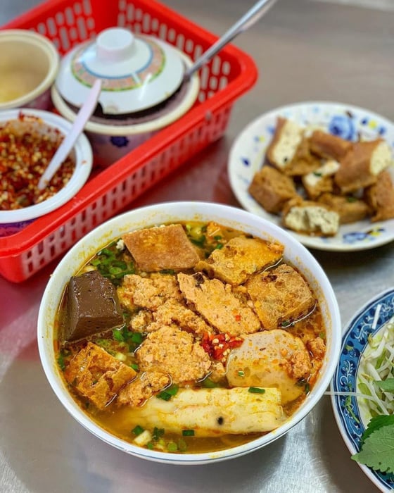 Bún riêu cá Trường Sa - Ảnh 1