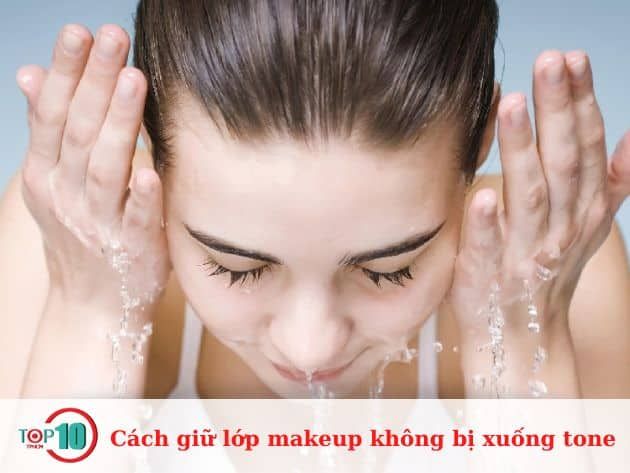 Phương pháp giữ lớp trang điểm lâu trôi