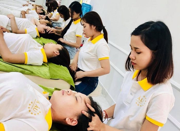 Khóa học spa có phức tạp không và thời gian học spa là bao lâu?