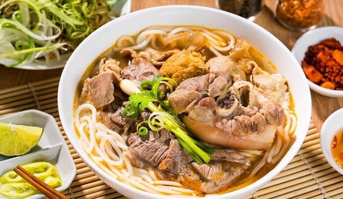 Hình ảnh Bún Bò Huế - Ngự Uyển 1