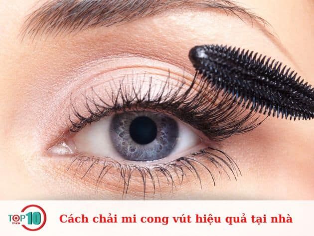 Hướng dẫn chải mi cong hoàn hảo ngay tại nhà