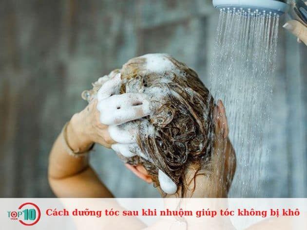 Hướng dẫn chăm sóc tóc nhuộm để tránh tình trạng tóc khô