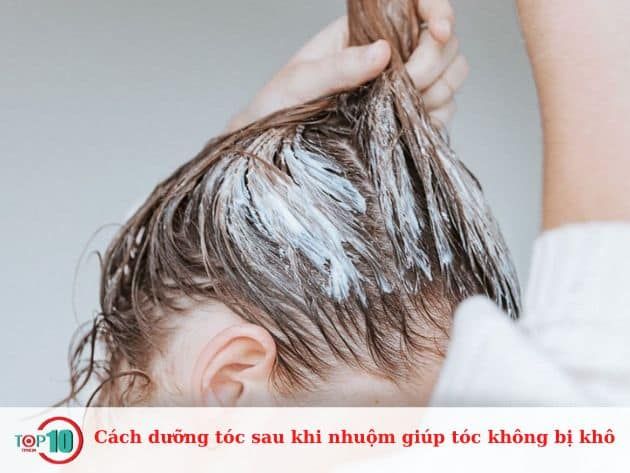 Phương pháp dưỡng tóc sau nhuộm để tóc không bị khô