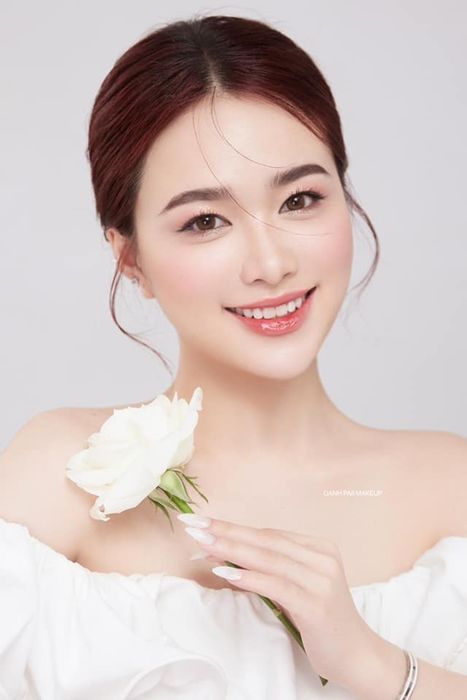 Hình ảnh Học Viện Trang Điểm Oanh Paii 2