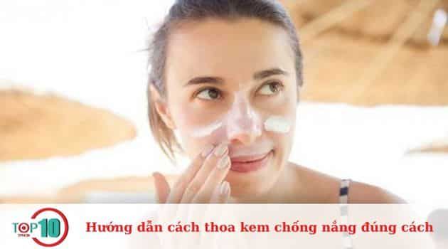 Dặm lại kem chống nắng