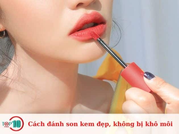 Cách đánh son kem hiệu quả mà không làm môi khô