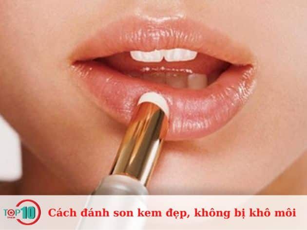 Cách đánh son kem đẹp, không bị khô môi