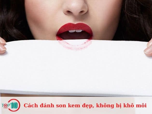 Cách tô son kem vừa đẹp vừa không làm khô môi