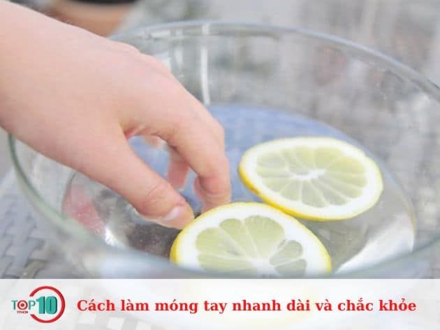 Cách để móng tay dài nhanh và chắc khỏe