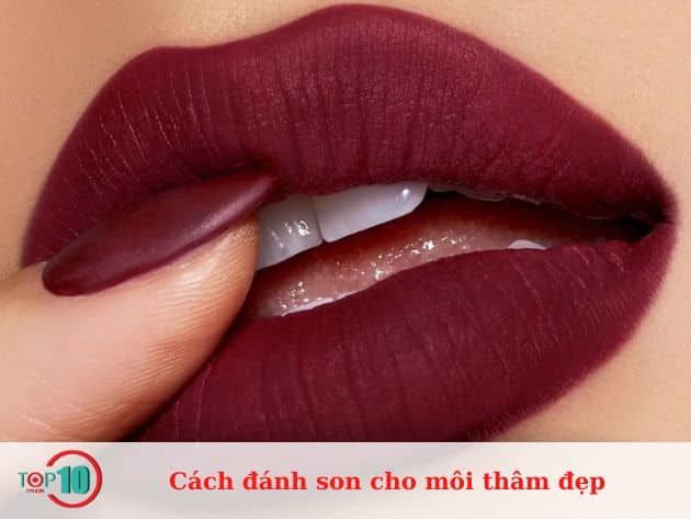 Hướng dẫn tô son cho môi thâm đạt hiệu quả tốt nhất