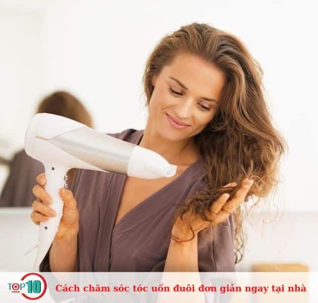 Lưu ý cách làm khô tóc sau khi gội đầu