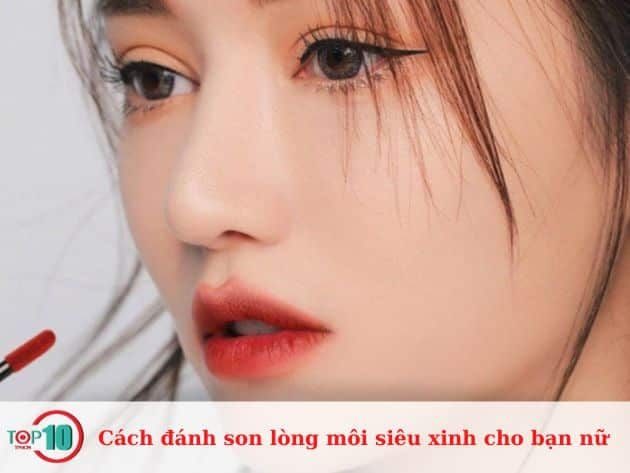 Hướng dẫn tô son lòng môi đẹp tuyệt vời cho các bạn nữ