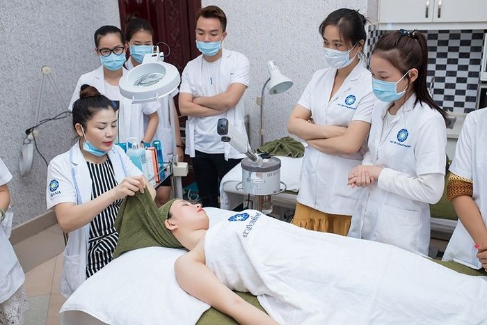 Chi phí học spa hiện nay là bao nhiêu?