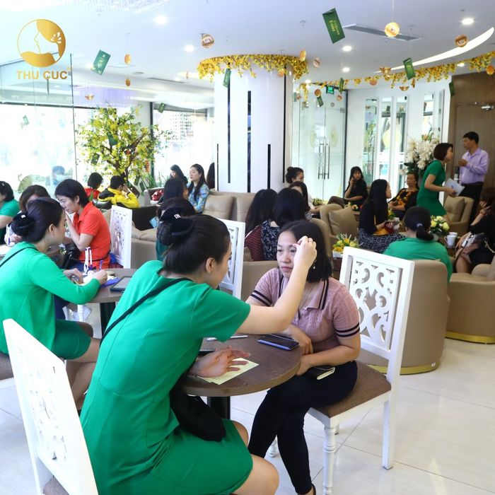 Spa trị mụn tại Quận 10 - Thu Cúc Clinics