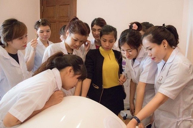 Hiện nay, chi phí để học spa là bao nhiêu?