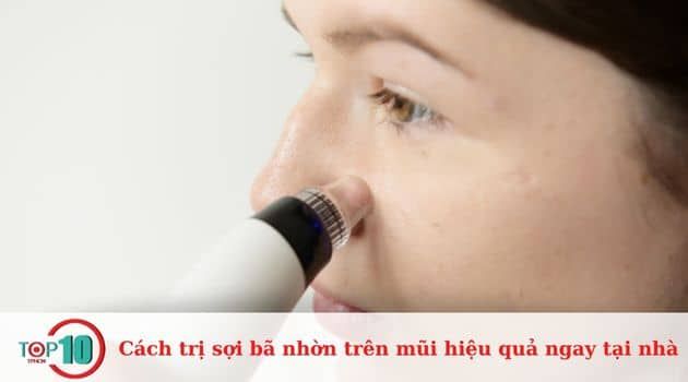 Sử dụng thiết bị hút bã nhờn