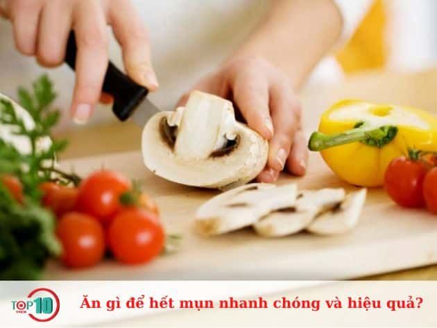 Nên ăn gì để da hết mụn nhanh chóng và hiệu quả?