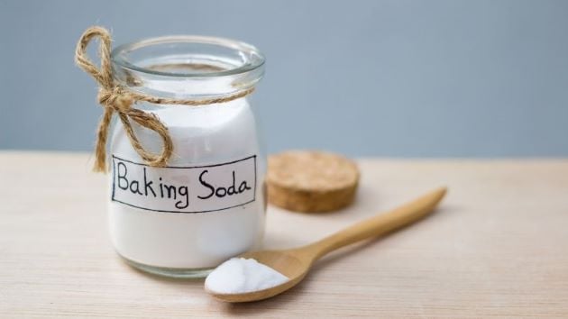 Dùng baking soda để làm giảm màu tóc nhuộm