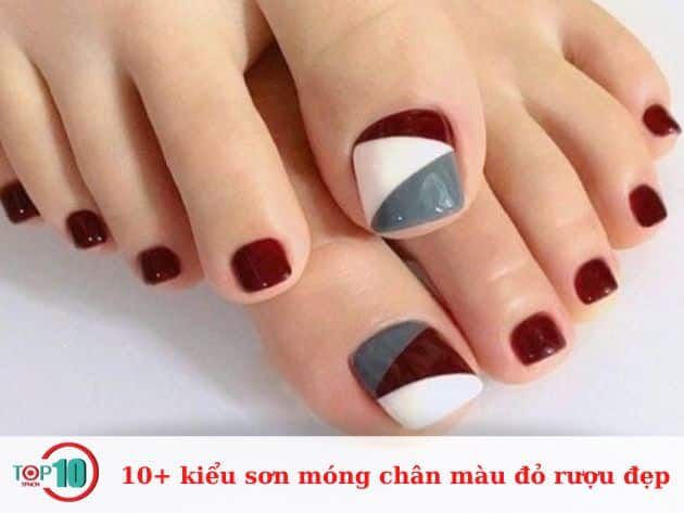 Hơn 10 mẫu sơn móng chân màu đỏ rượu đẹp mắt