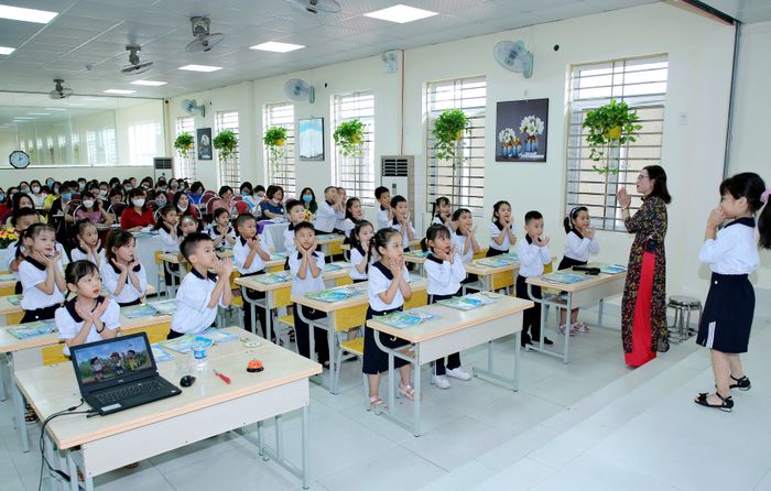 Hình ảnh Trường Tiểu học Dư Hàng 1