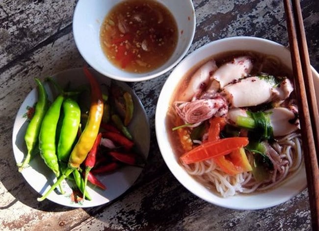 Bún mực Vạn Ninh