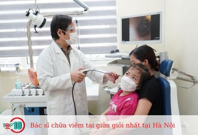 Bác sĩ điều trị viêm tai giữa