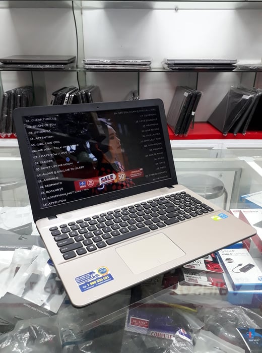 Hình ảnh ALI LAPTOP 2