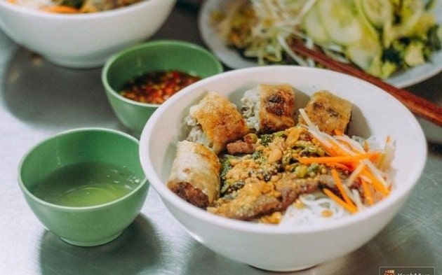 Quán bún thịt nướng Bà Thêm