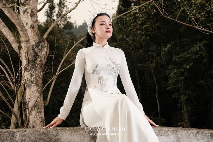 Ảnh 2 từ LAEM Couture