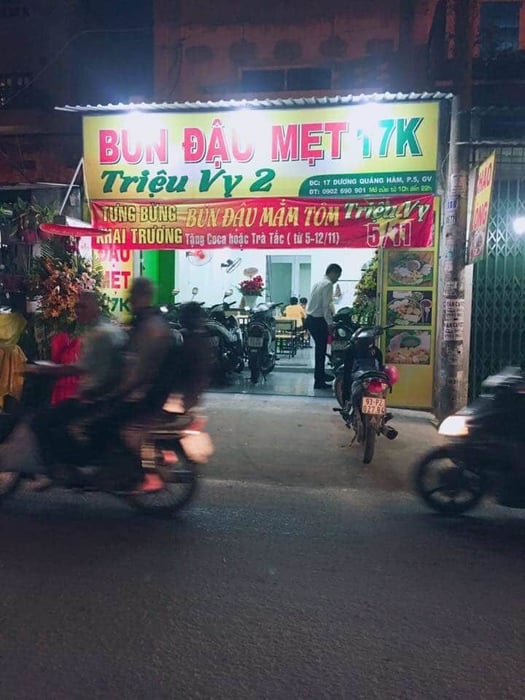 Quán bún đậu Triệu Vy