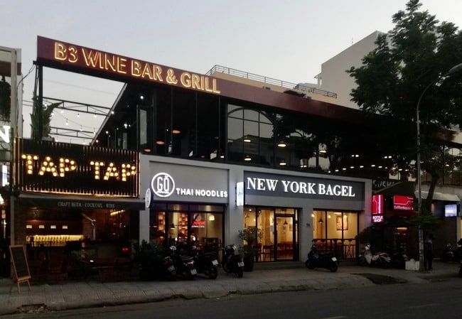 Nhà hàng beefsteak B3 Wine Bar & Grill tại Thủ Đức