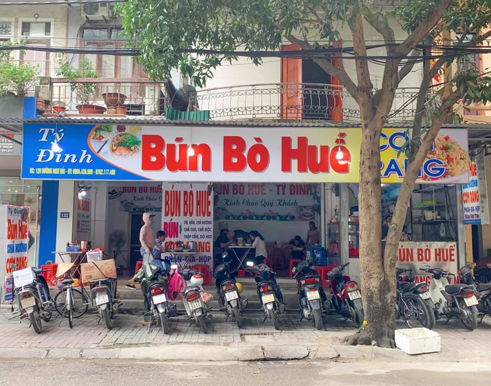 Hình ảnh 2 của Bún Bò Huế Tý Đỉnh