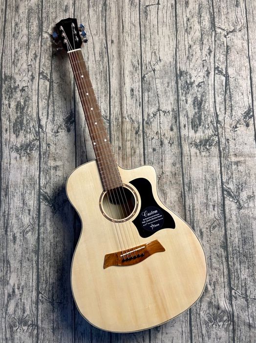 Hình ảnh Xưởng Đàn Guitar Sao Việt - 2