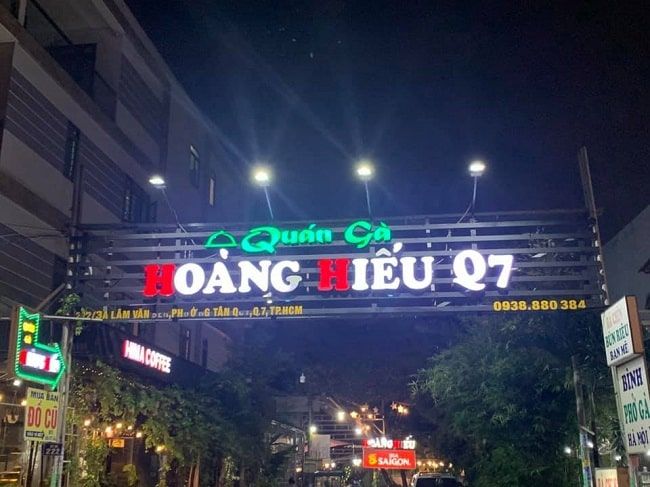 Quán lẩu gà Hoàng Hiếu