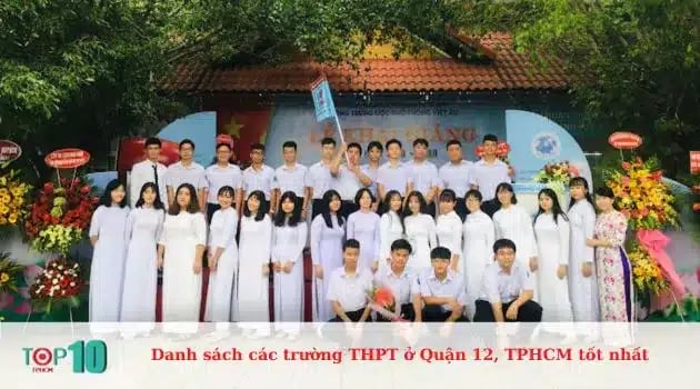 Trường THPT Việt Âu