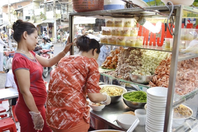 Bánh canh cua Trần Khắc Chân là một trong 20 quán ăn ngon hàng đầu ở quận 1, TPHCM mà bạn không nên bỏ lỡ.