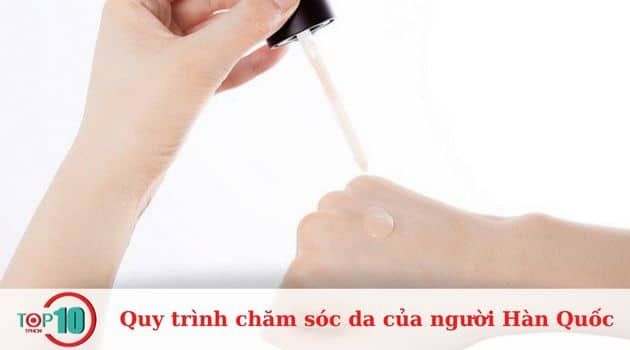 Sử dụng tinh chất dưỡng da