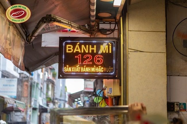 Tiệm bánh mì 126