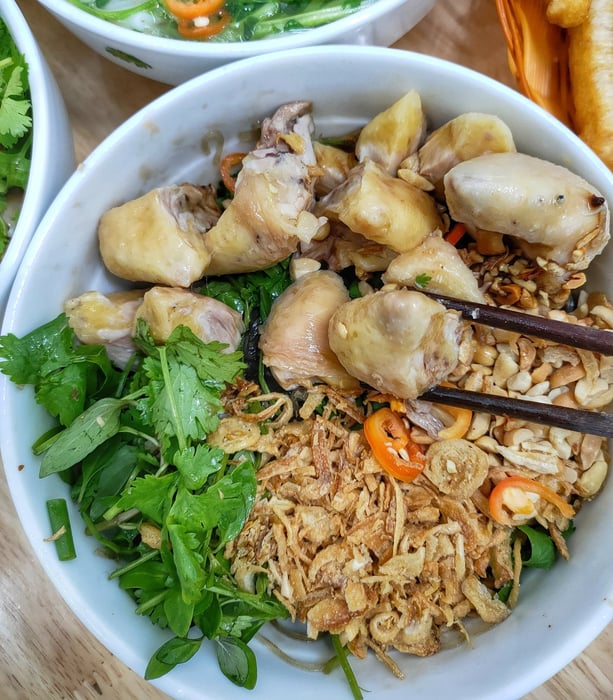 Phở Gà Phố Cổ - Nguyễn Tuân hình 3