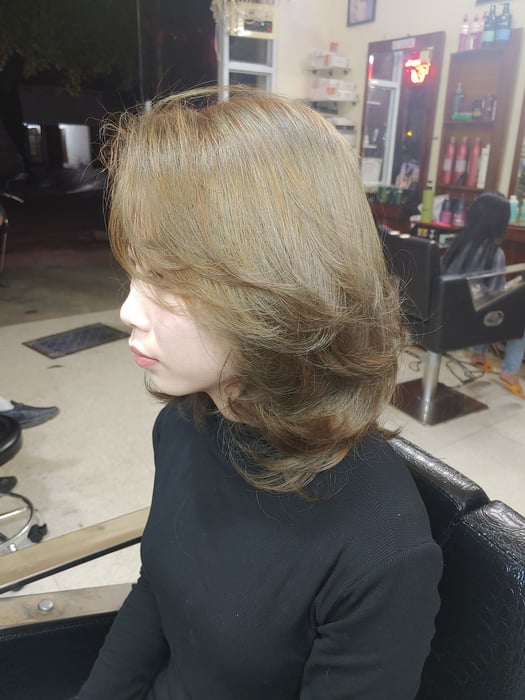 Ảnh 2 của Salon Tóc Trung Hiếu