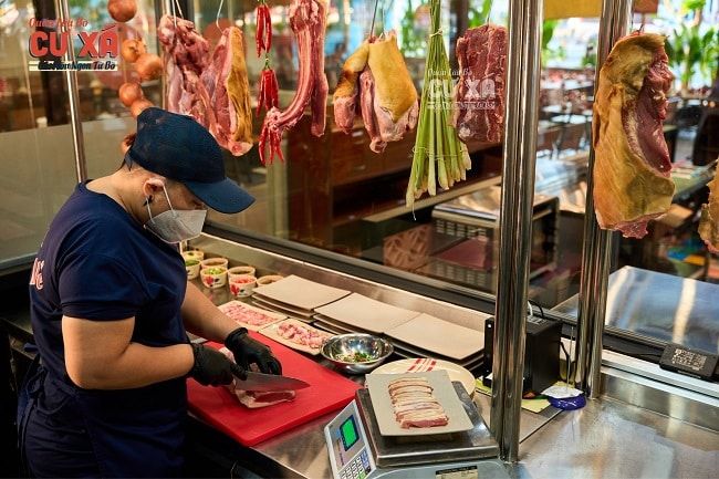 Thưởng thức Lẩu Bò Cư Xá – Món ăn đặc biệt