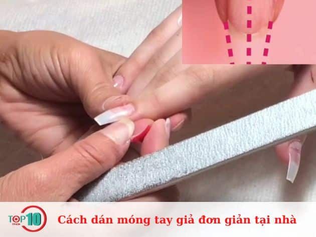 Hướng dẫn dán móng tay giả đơn giản tại nhà