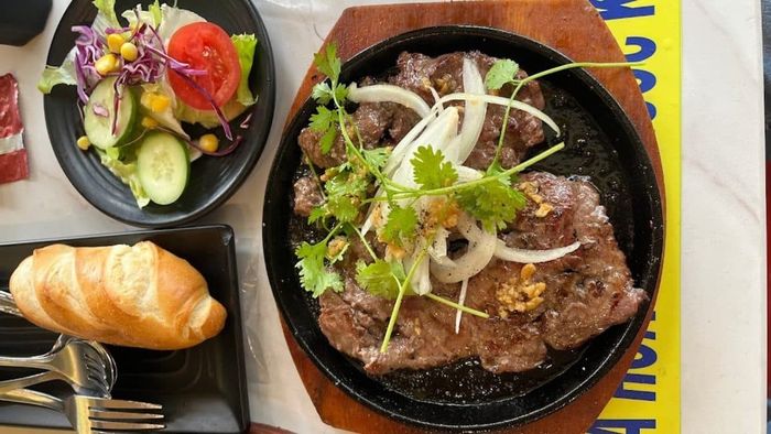 Địa chỉ đáng thử để thưởng thức beefsteak khi bạn đến Tân Bình