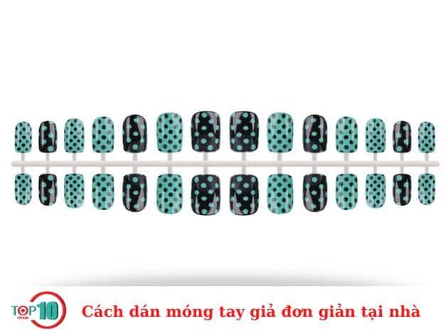 Hướng dẫn dán móng tay giả đơn giản tại nhà