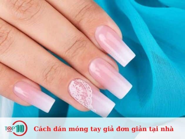 Hướng dẫn cách dán móng tay giả đơn giản tại nhà