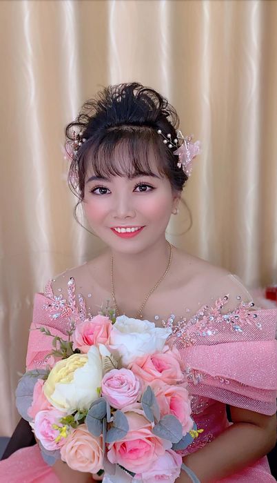 Ảnh 3 của TUYỀN PHẠM Bridal & Makeup