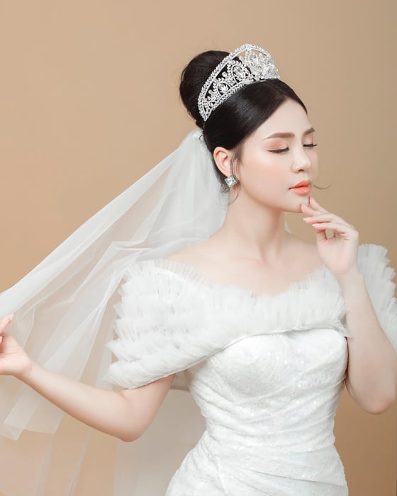 Hình ảnh 2 của Thuỷ Mèo Bridal - Makeup