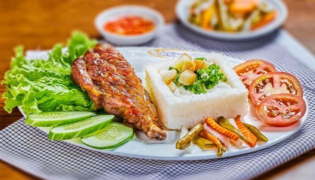 Cơm tấm Phú Nhuận ngon và giá cả hợp lý