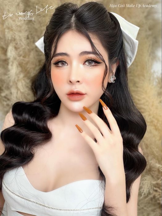 Hậu Còii Make Up hình ảnh 2
